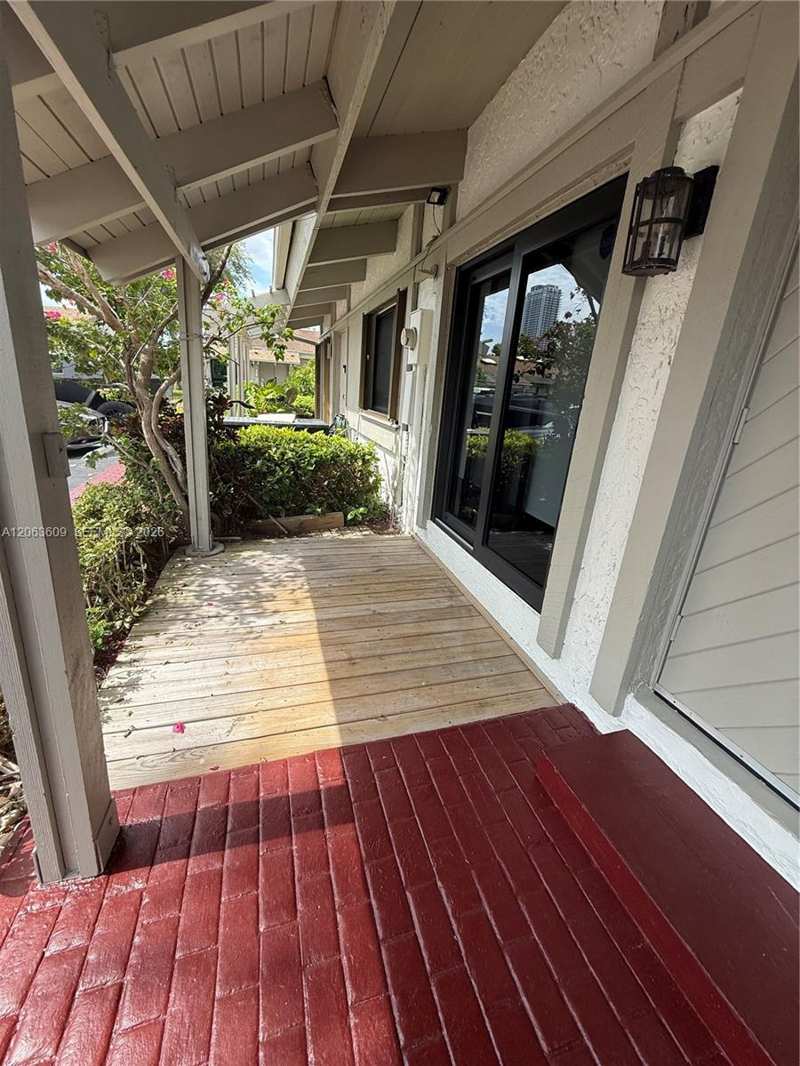 2645 S Parkview Dr # 2645, Hallandale Beach FL 33009
