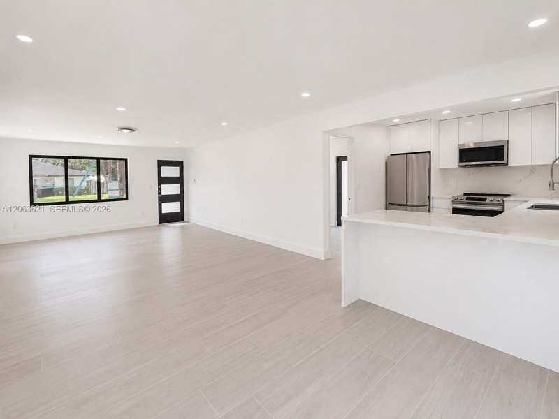 1141 NE 166th St, North Miami Beach FL 33162
