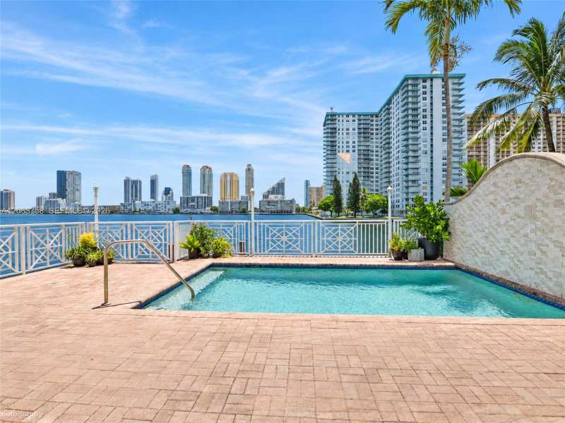 3972 NE 171st St, North Miami Beach FL 33160