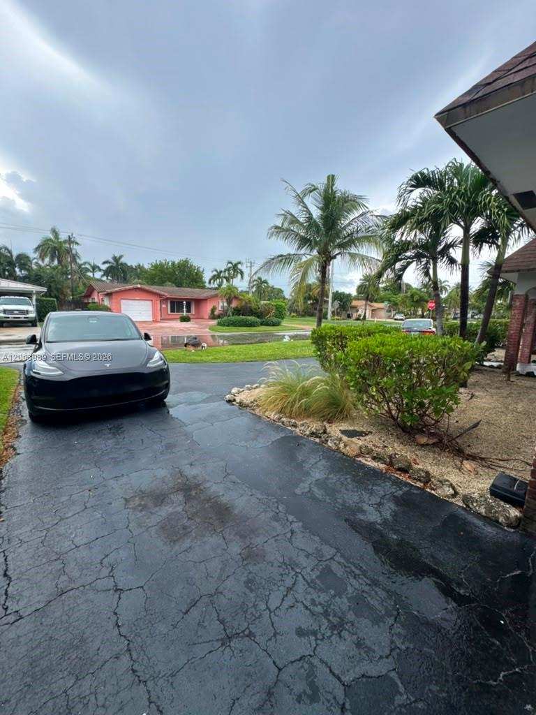 2020 NE 33rd St # 2020, Lighthouse Point FL 33064