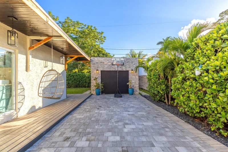 726 LYTLE Street, West Palm Beach FL 33405