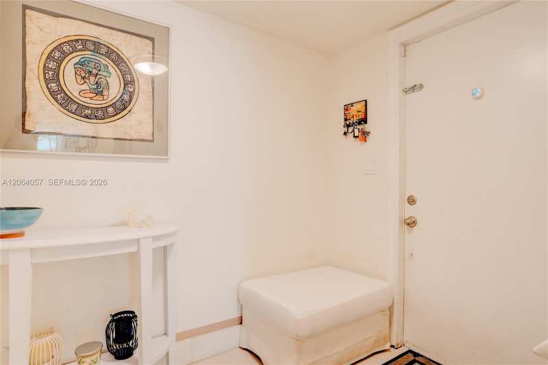 2307 NE 7th St # 40, Hallandale Beach FL 33009