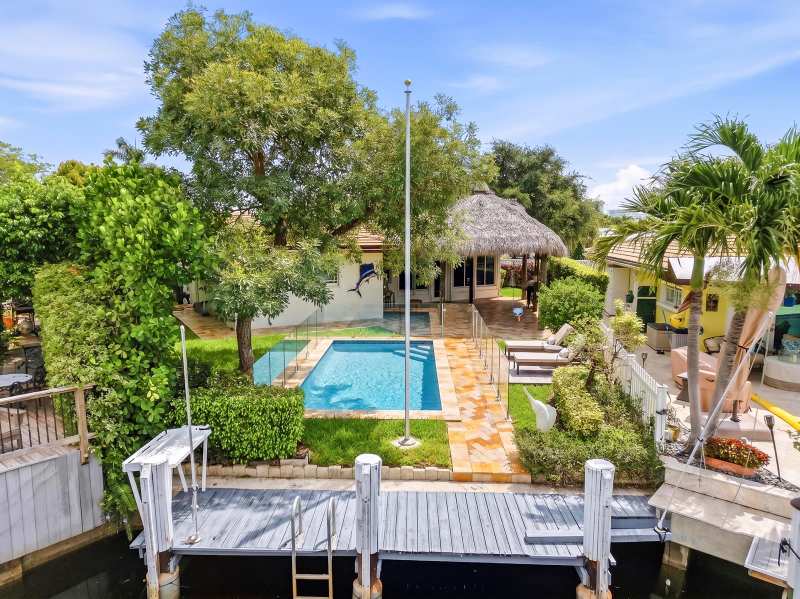 2690 NE 11TH Street, Pompano Beach FL 33062