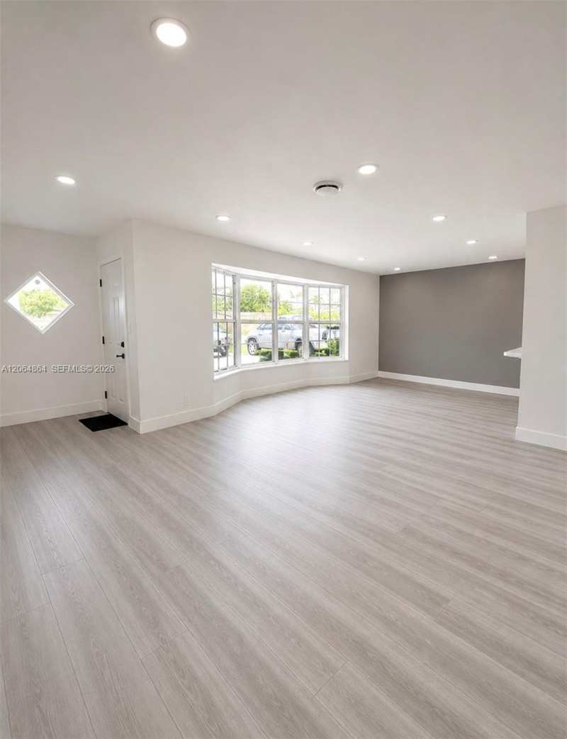 3540 NW 38th Ter, Lauderdale Lakes FL 33309