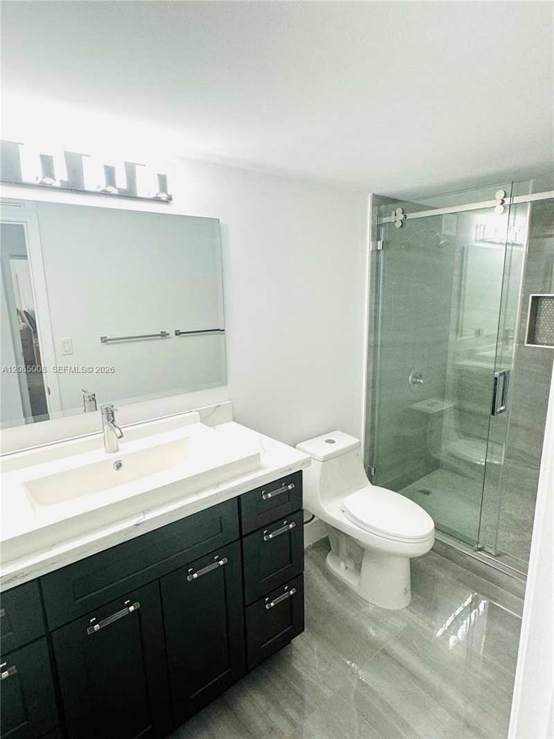 800 Parkview Dr # 502, Hallandale Beach FL 33009