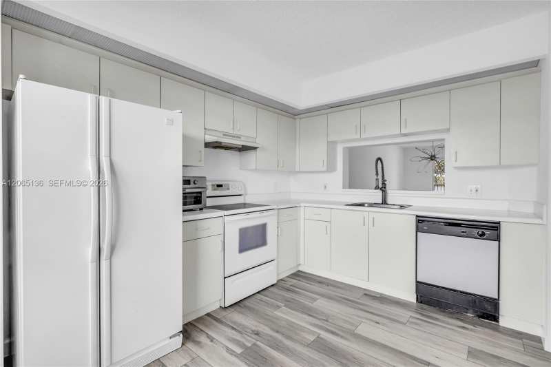 550 SW 138th Ave # 309K, Pembroke Pines FL 33027