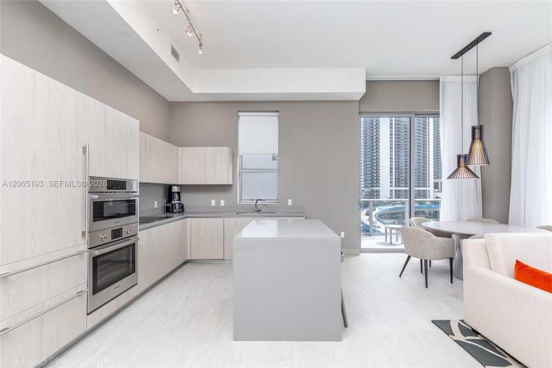 4010 S Ocean Dr # R409, Hollywood FL 33019