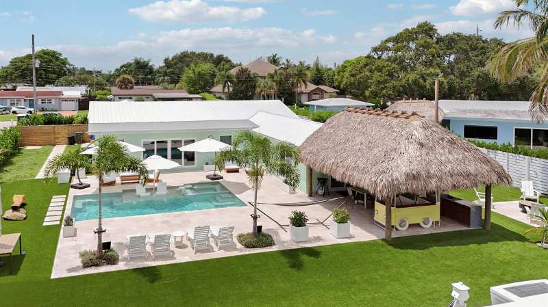 2443 E Edgewater Drive, Palm Beach Gardens FL 33410