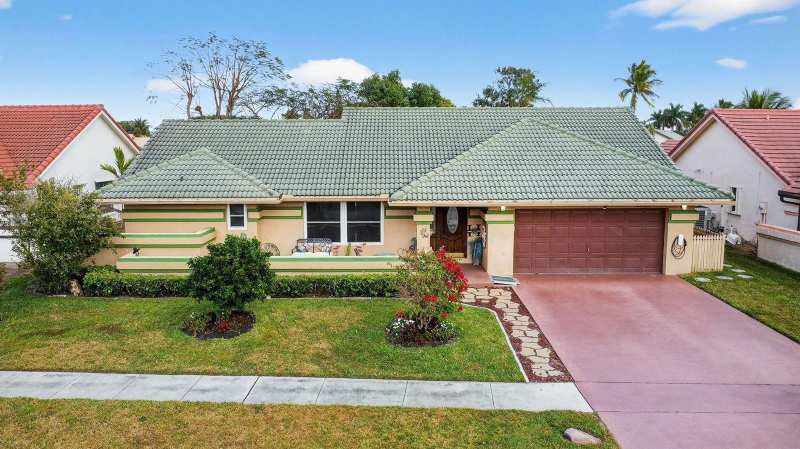 9744 Majestic Way, Boynton Beach FL 33437