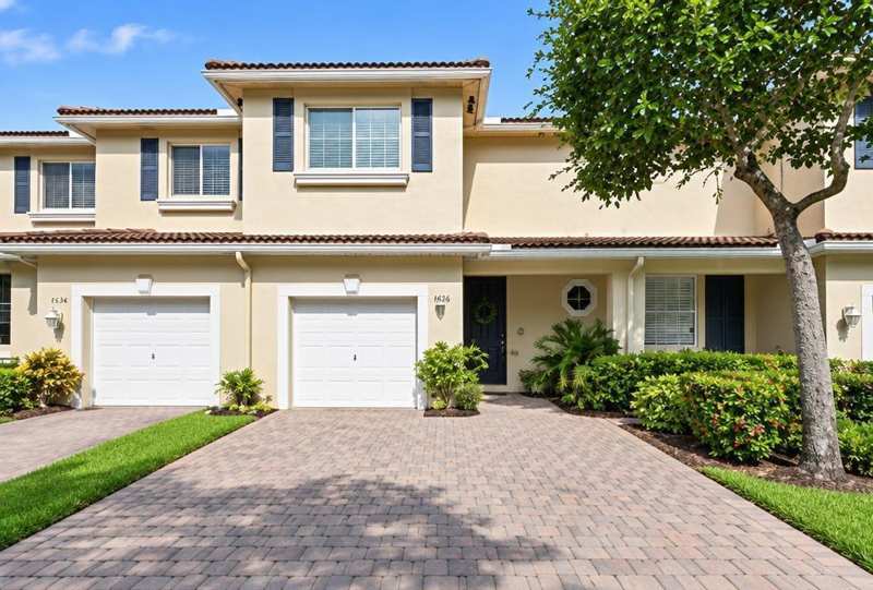 2823 S EVERGREEN Circle, Boynton Beach FL 33426