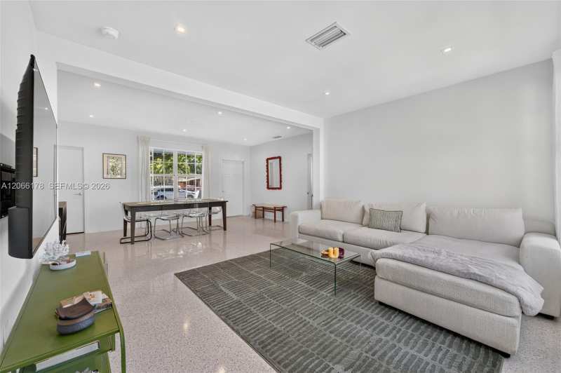 7516 Mutiny Ave, North Bay Village FL 33141