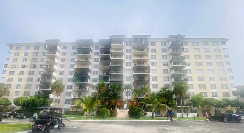 4164 Inverrary Dr # 415, Lauderhill FL 33319