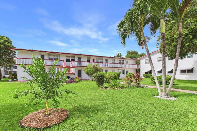 272 NORTHAMPTON N, West Palm Beach FL 33417