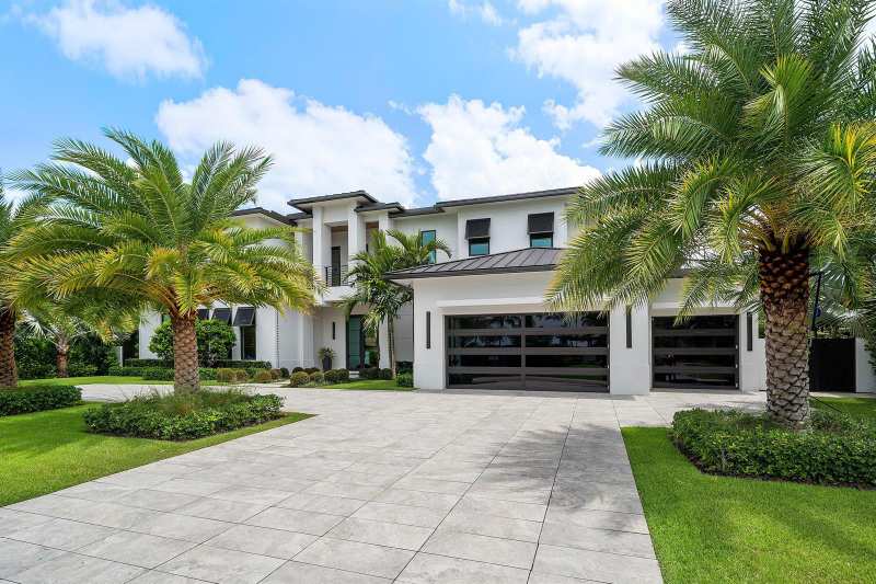 830 Lake Shore Drive, Delray Beach FL 33444
