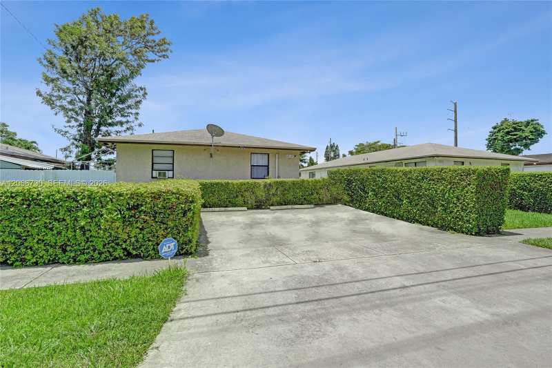 2124-2126 Thomas St # 2126, Hollywood FL 33020