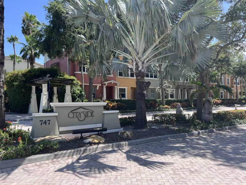447 Corte Madera Lane # 6, West Palm Beach FL 33401