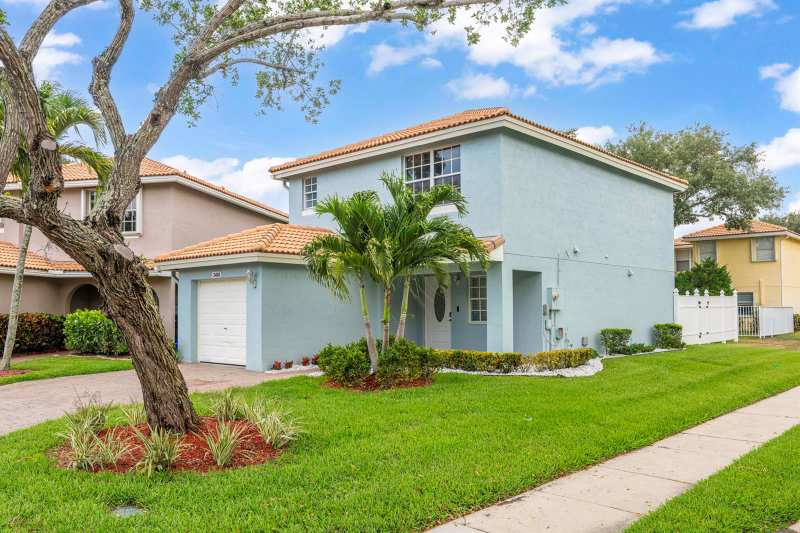 3460 COMMODORE Court, West Palm Beach FL 33411