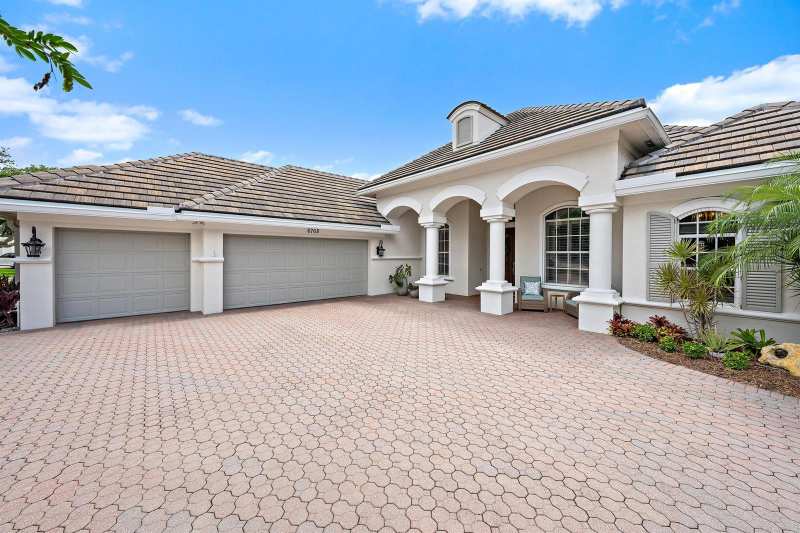 6768 Cypress Cove Circle, Jupiter FL 33458