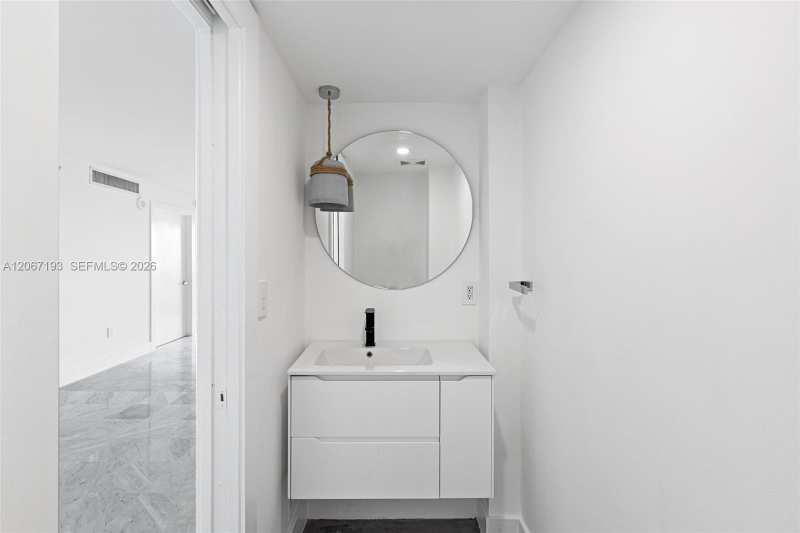 6917 Collins Ave # 1009, Miami Beach FL 33141