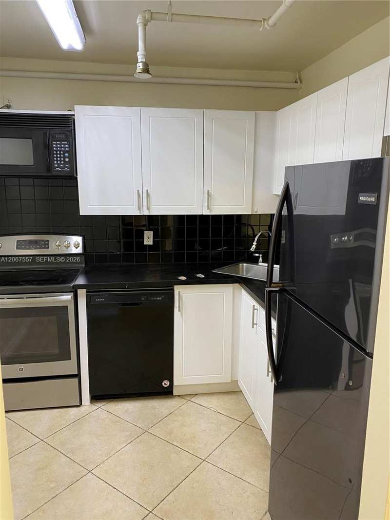 1470 NE 123rd St # A1406, North Miami FL 33161
