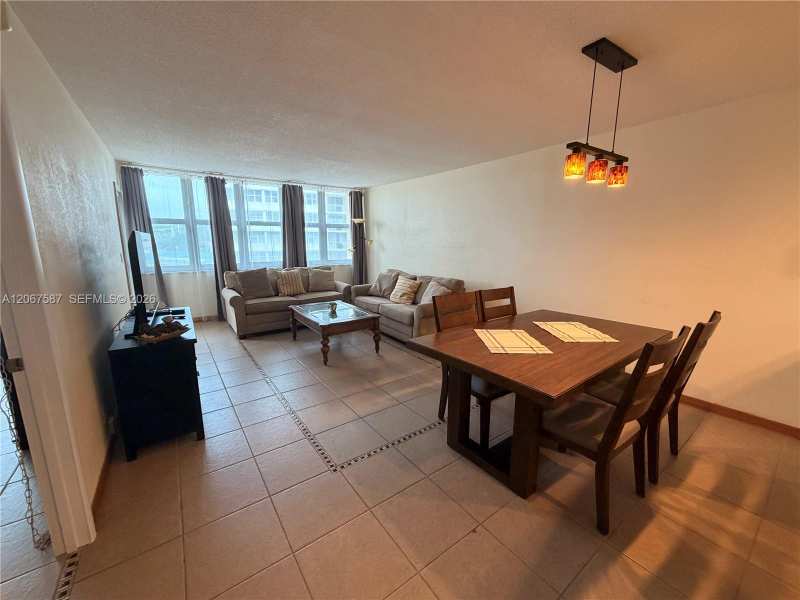 1825 S Ocean Dr # 607, Hallandale Beach FL 33009