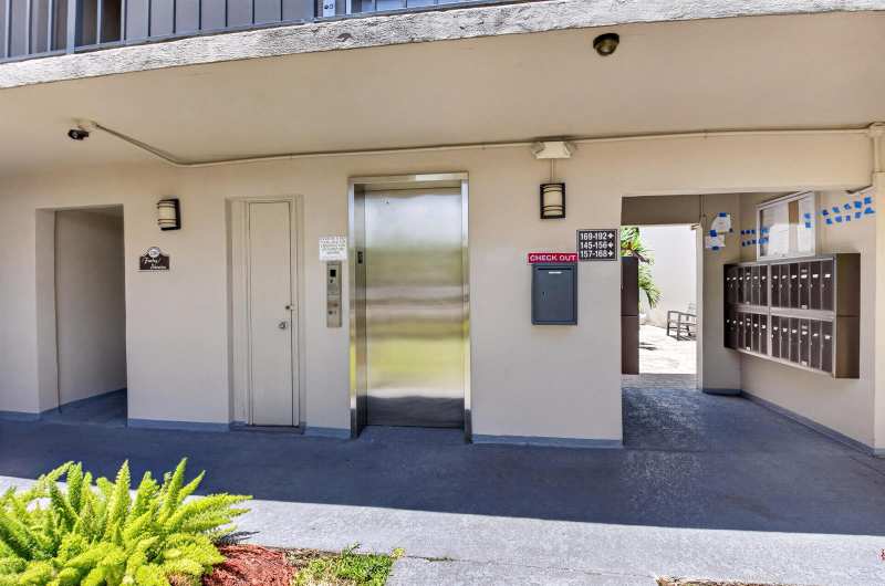 174 CAPRI D E # 174, Delray Beach FL 33484