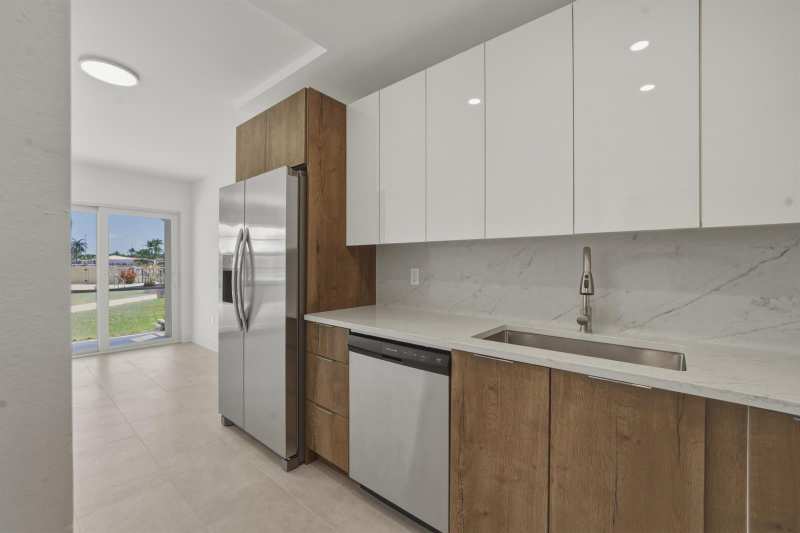 700 Pine Drive # 105, Pompano Beach FL 33060
