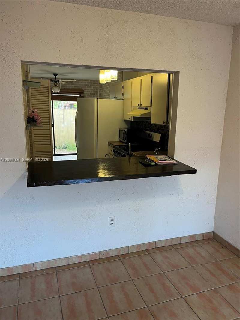 463 SE 14th St # 463, Dania Beach FL 33004