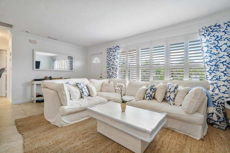 125 Gregory Place, West Palm Beach FL 33405
