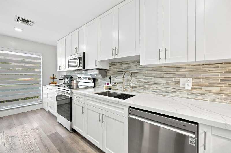 2400 Malayan Drive # D, Delray Beach FL 33445
