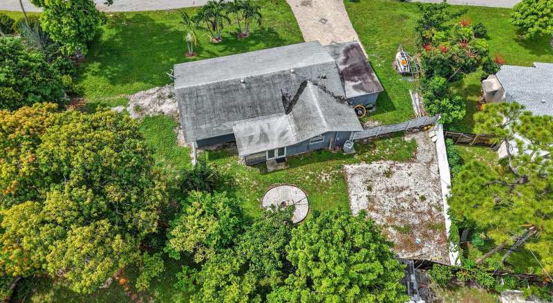 415 SW 7th Court, Boynton Beach FL 33435
