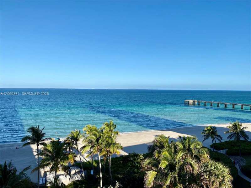 16901 Collins Ave # 701, Sunny Isles Beach FL 33160