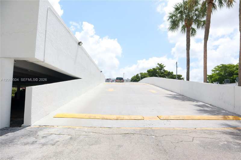 13951 Kendale Lakes Cir # 310A, Miami FL 33183