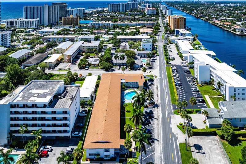 1110 N RIVERSIDE Drive # 23, Pompano Beach FL 33062