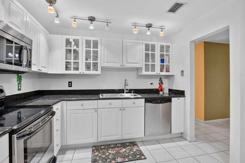 9364 Sable Ridge Circle # D, Boca Raton FL 33428