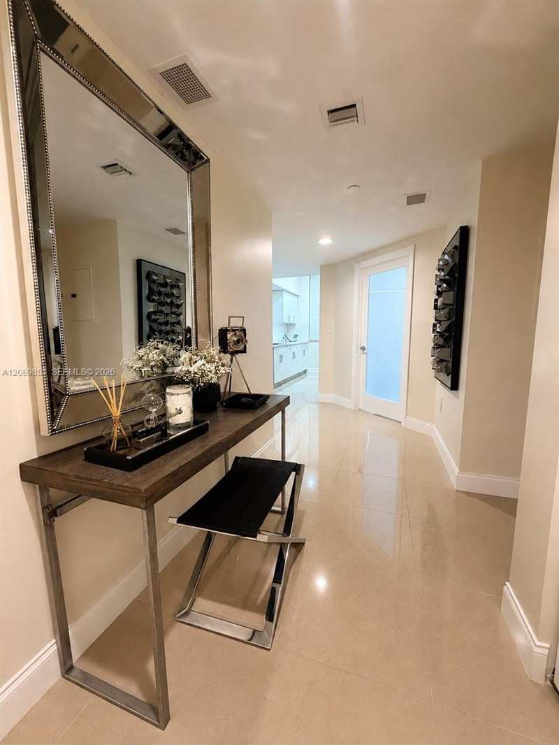 19501 W Country Club Dr # 1004, Aventura FL 33180