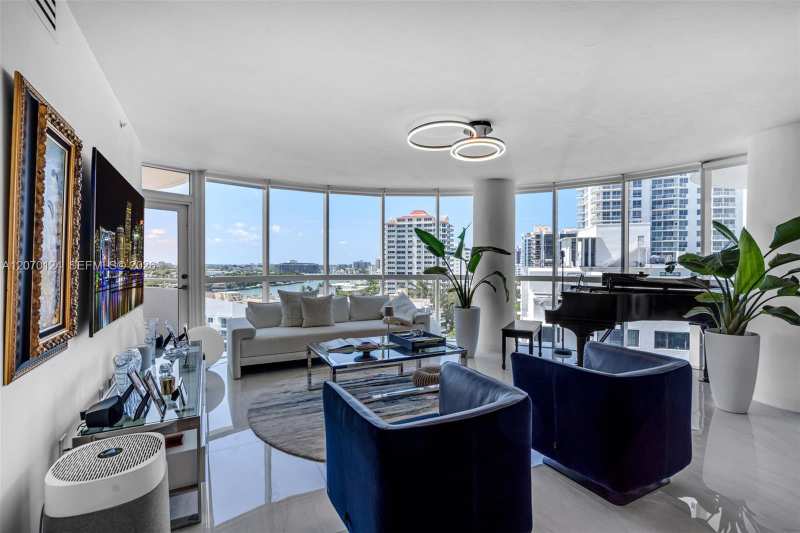 6301 Collins Ave # 1207, Miami Beach FL 33141