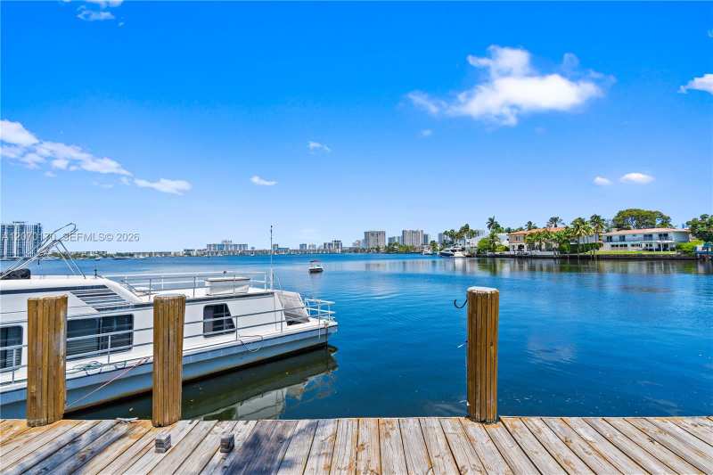 2821 N Miami Beach Blvd # 4F, North Miami Beach FL 33160