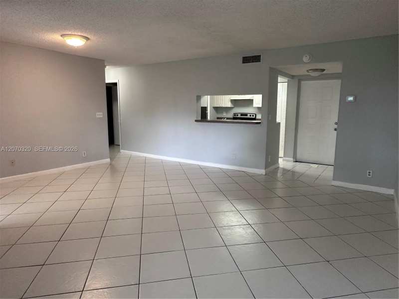 9755 Westview Dr # 1215, Coral Springs FL 33076