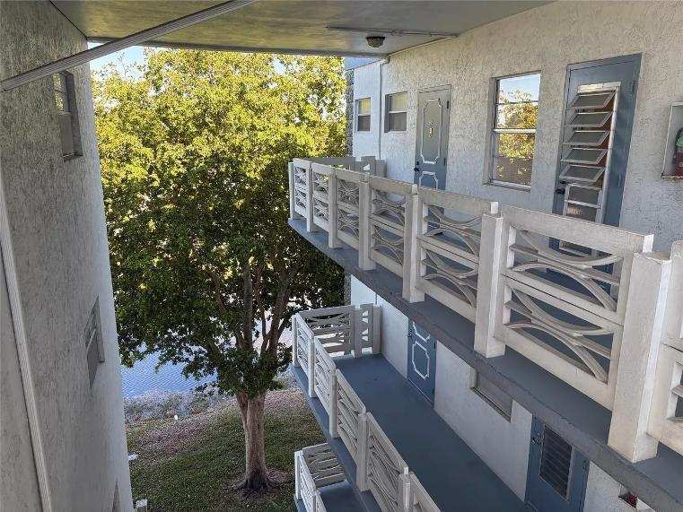 4050 NW 42ND Avenue # 415, Lauderdale Lakes FL 33319