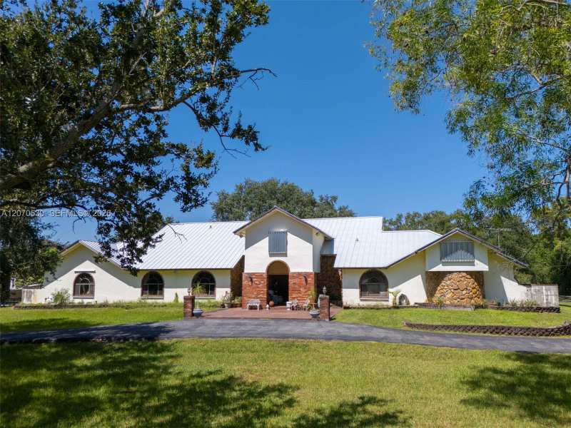 5501 SW 136th Ave, Southwest Ranches FL 33330