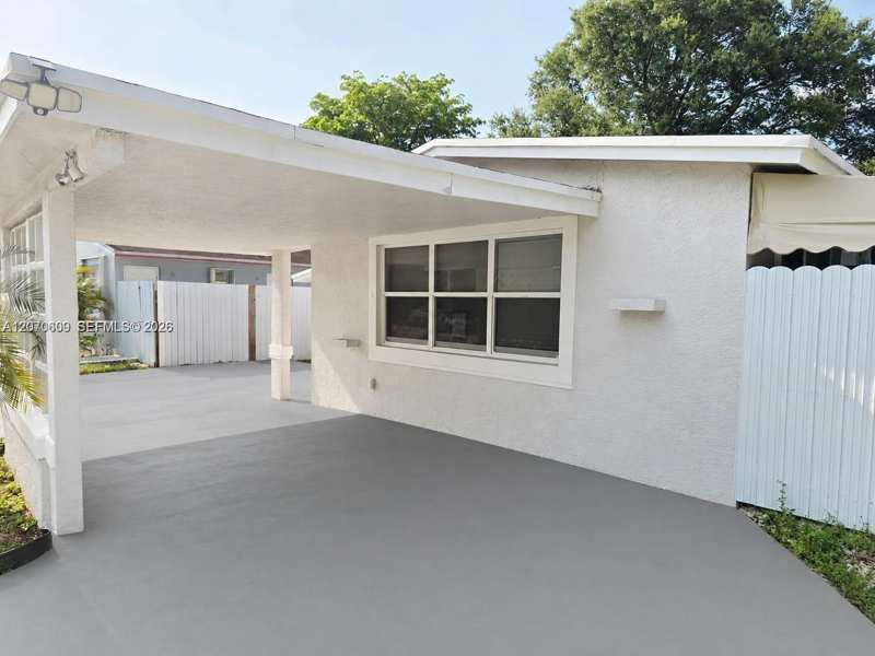 2820 NW 14th Ct, Fort Lauderdale FL 33311