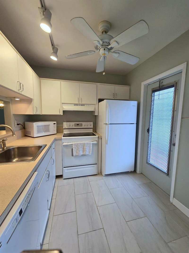 5071 W OAKLAND PARK Boulevard # 109, Lauderdale Lakes FL 33313