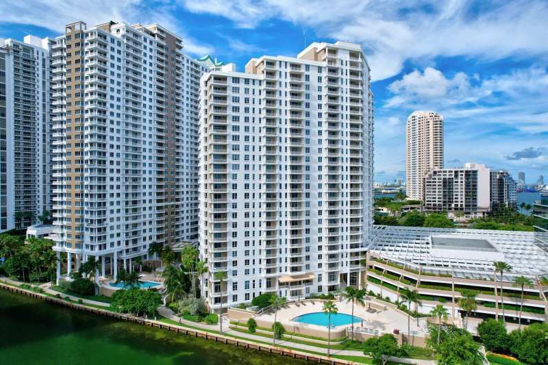 701 Brickell Key Boulevard # 1604, Miami FL 33131