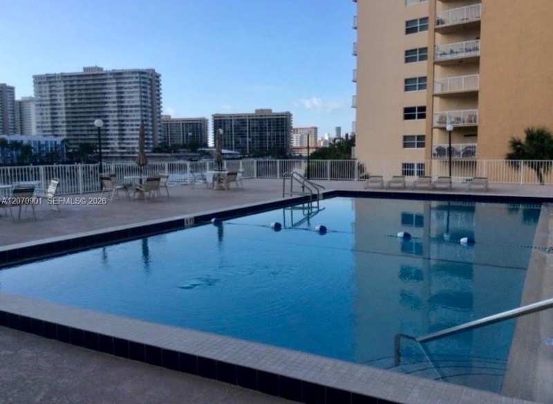 111 Golden Isles Dr # E4, Hallandale Beach FL 33009