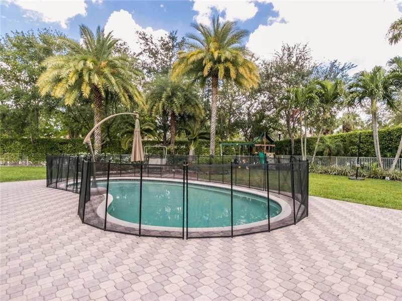5805 NW 125th Avenue, Coral Springs FL 33076