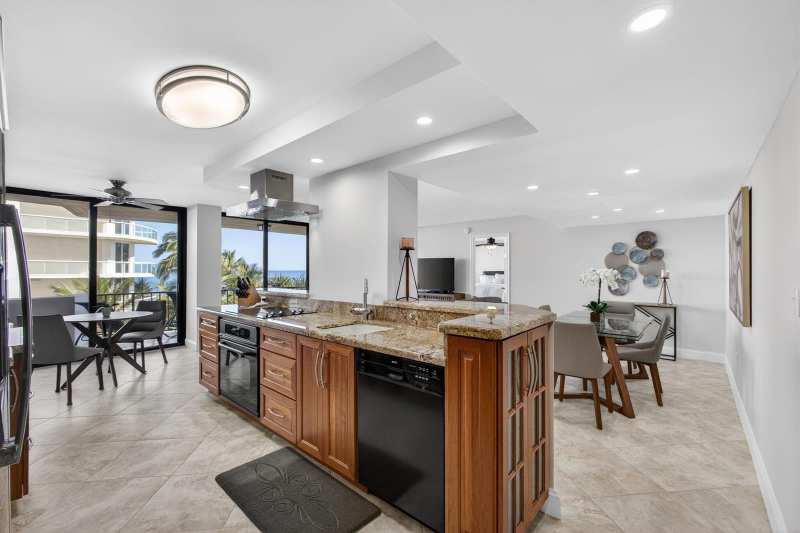 4200 N Ocean Drive # 406, Riviera Beach FL 33404
