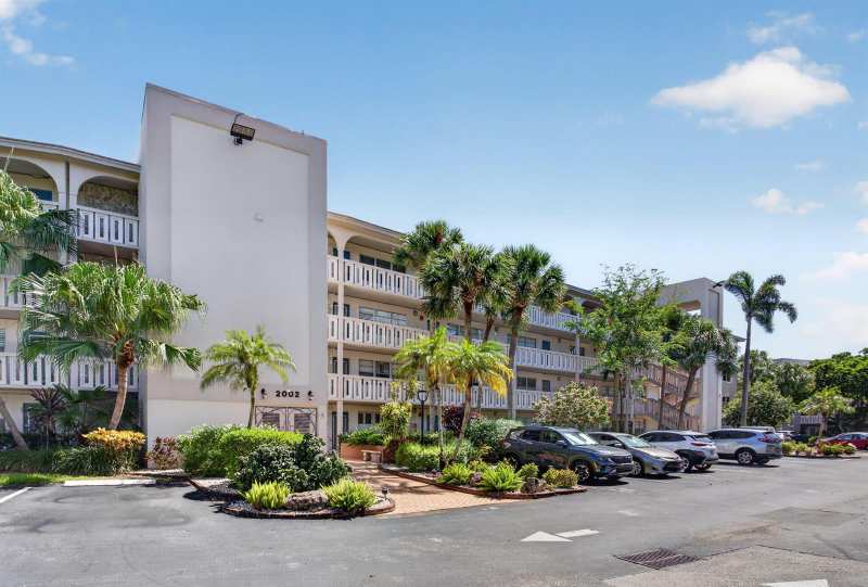 2002 Granada Drive # E1, Coconut Creek FL 33066