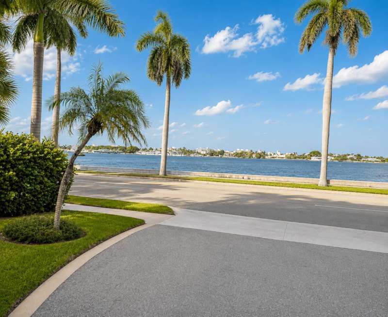 1527 S Flagler Drive # 203F, West Palm Beach FL 33401
