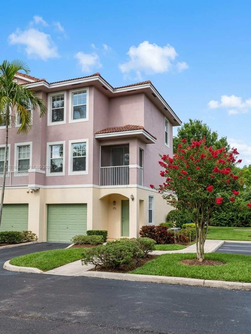 6498 W Sample Rd # 6498, Coral Springs FL 33067